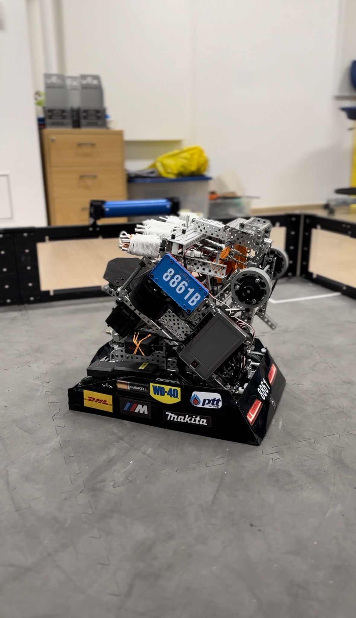 Autonomous VEX Frisbee Robot